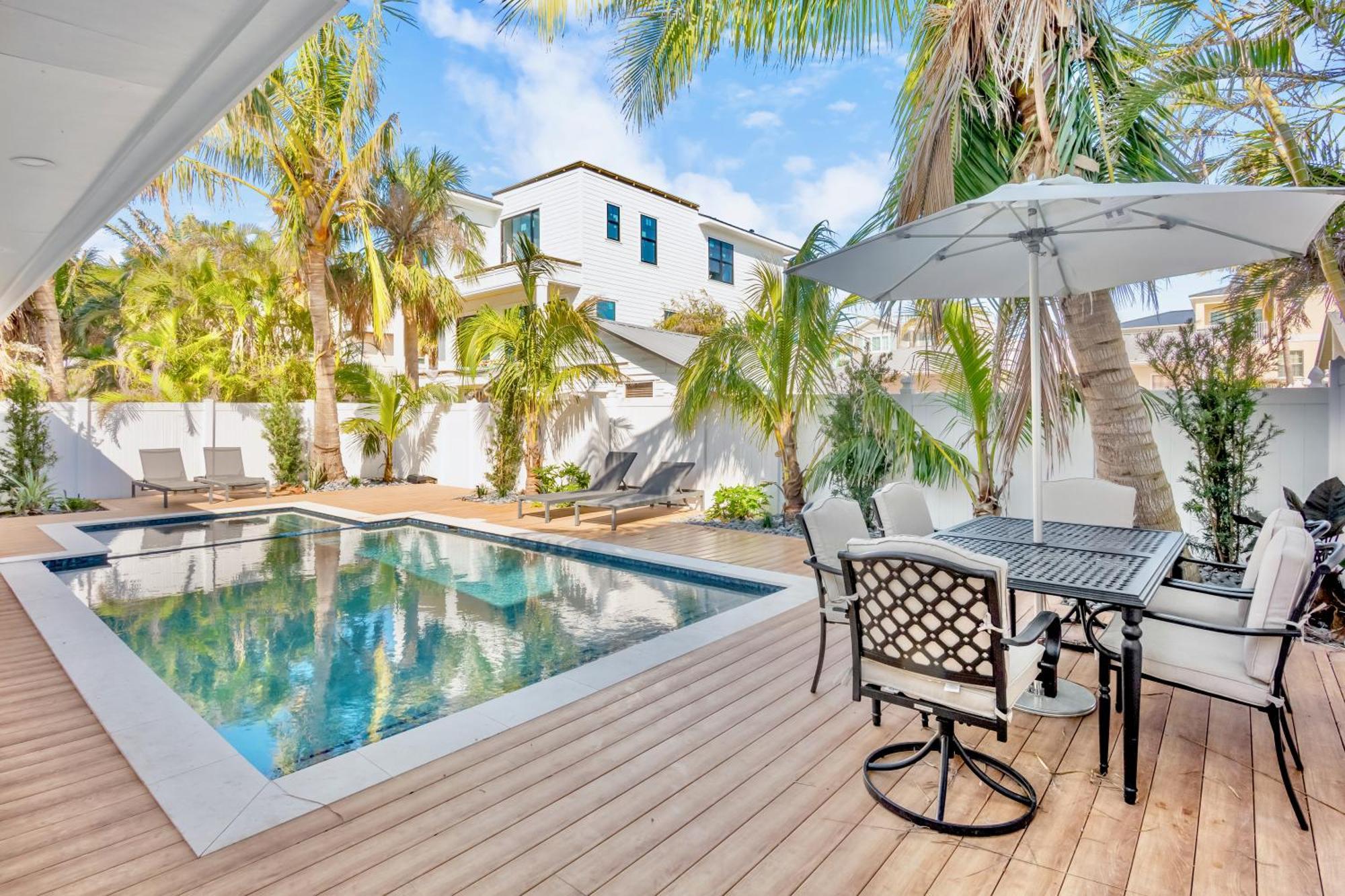 Captain'S Quarters At Anna Maria Island Inn Bradenton Beach Extérieur photo